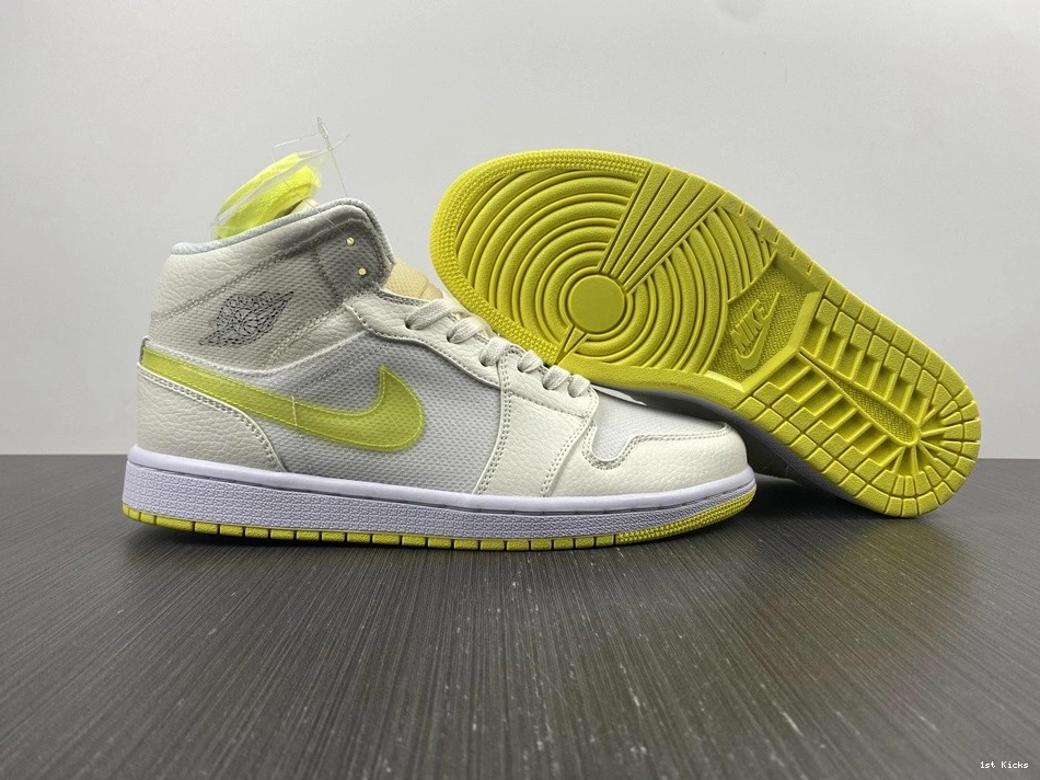 Jordan (W) - Mid Yellow SE Voltage 1 DB2822-107 1102